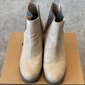 Dirty Laundry Lisbon Buck Boot